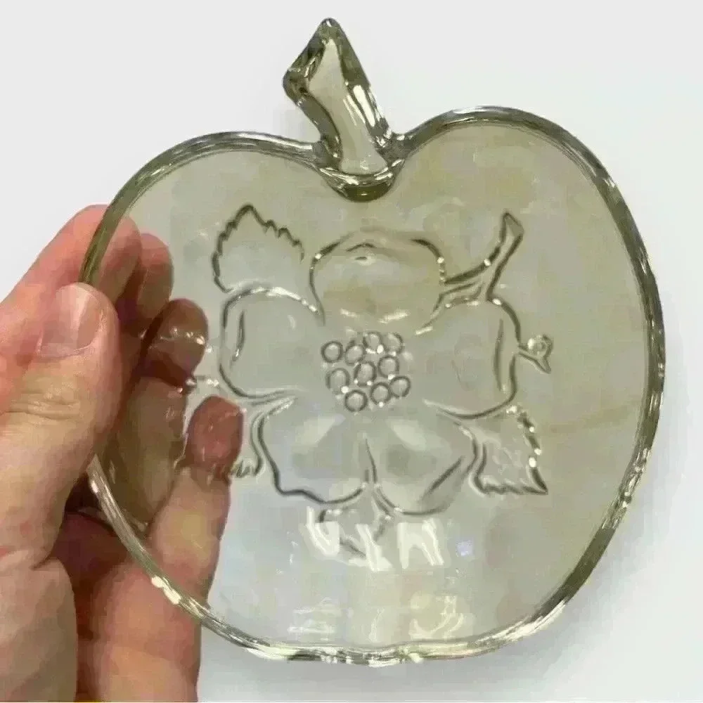 Set of 4 VTG Glass apple bowl trinket dish apple blossom bottom 🍎🍏